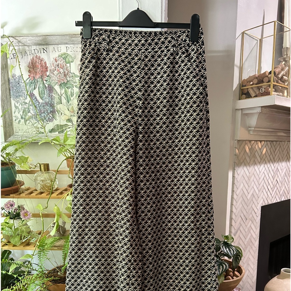 H&M black patterned pants